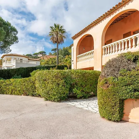 Le Jardin Du Poète Yourhosthelper Casa vacanze Sainte-Maxime