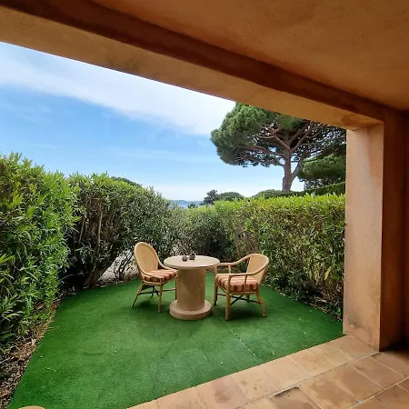 Сasa de vacaciones Le Jardin Du Poete Yourhosthelper