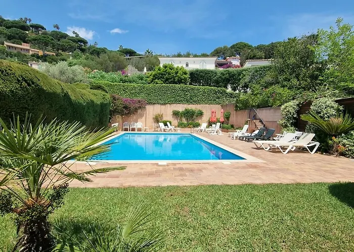 Dom wakacyjny Le Jardin Du Poete Yourhosthelper *